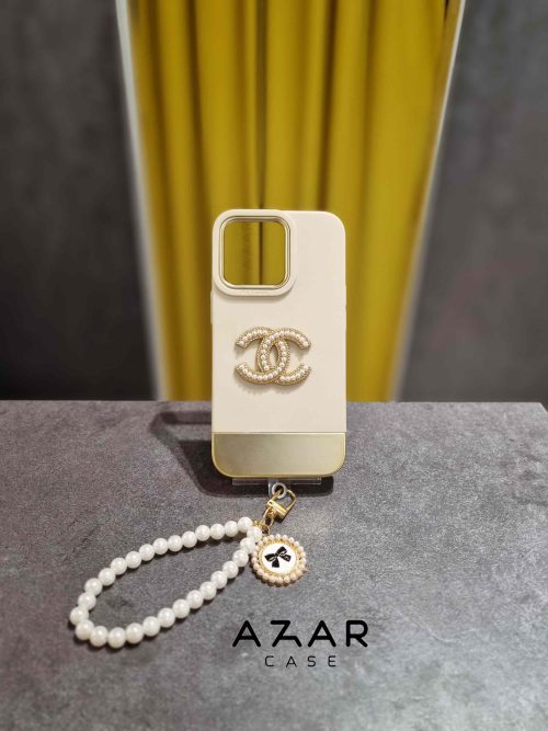 قاب Gold Chanel با آویز مرواریدی مناسب آیفون 13پرو