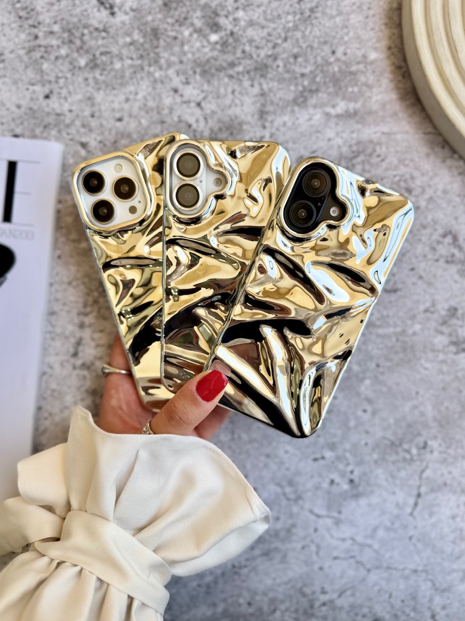 قاب گوشی silver mirror هنگام استفاده