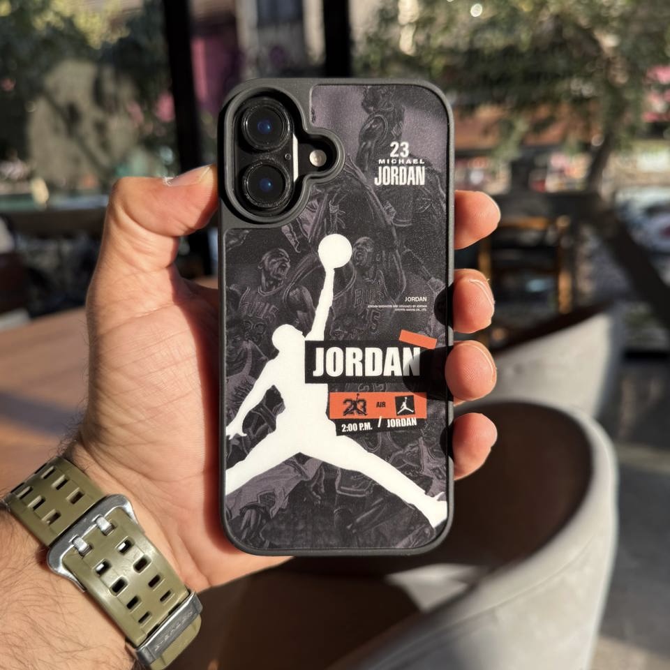 قاب گوشی بسکتبال آِیفون نمای نزدیک