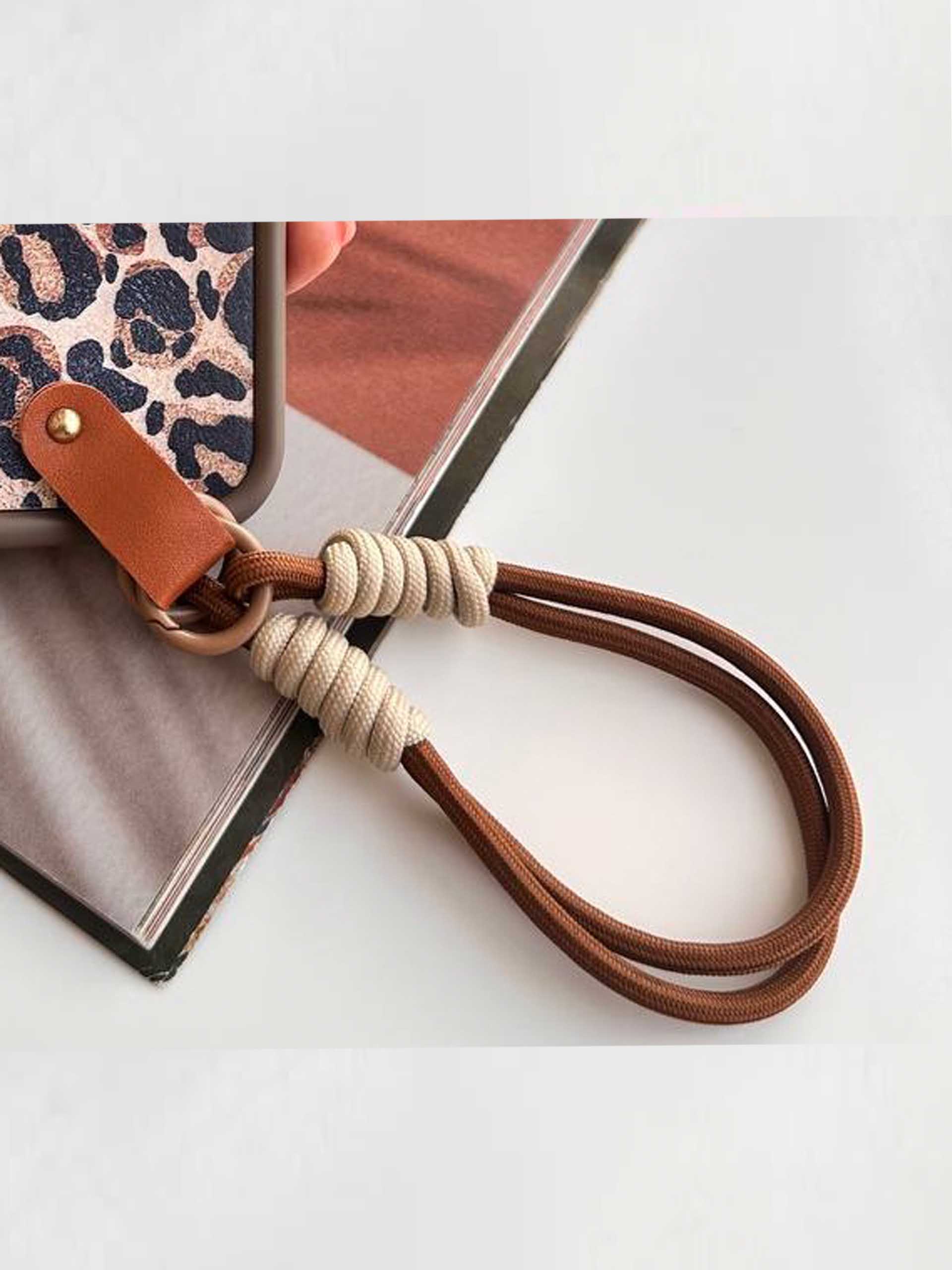 بند آویز کوتاه قهوه ای