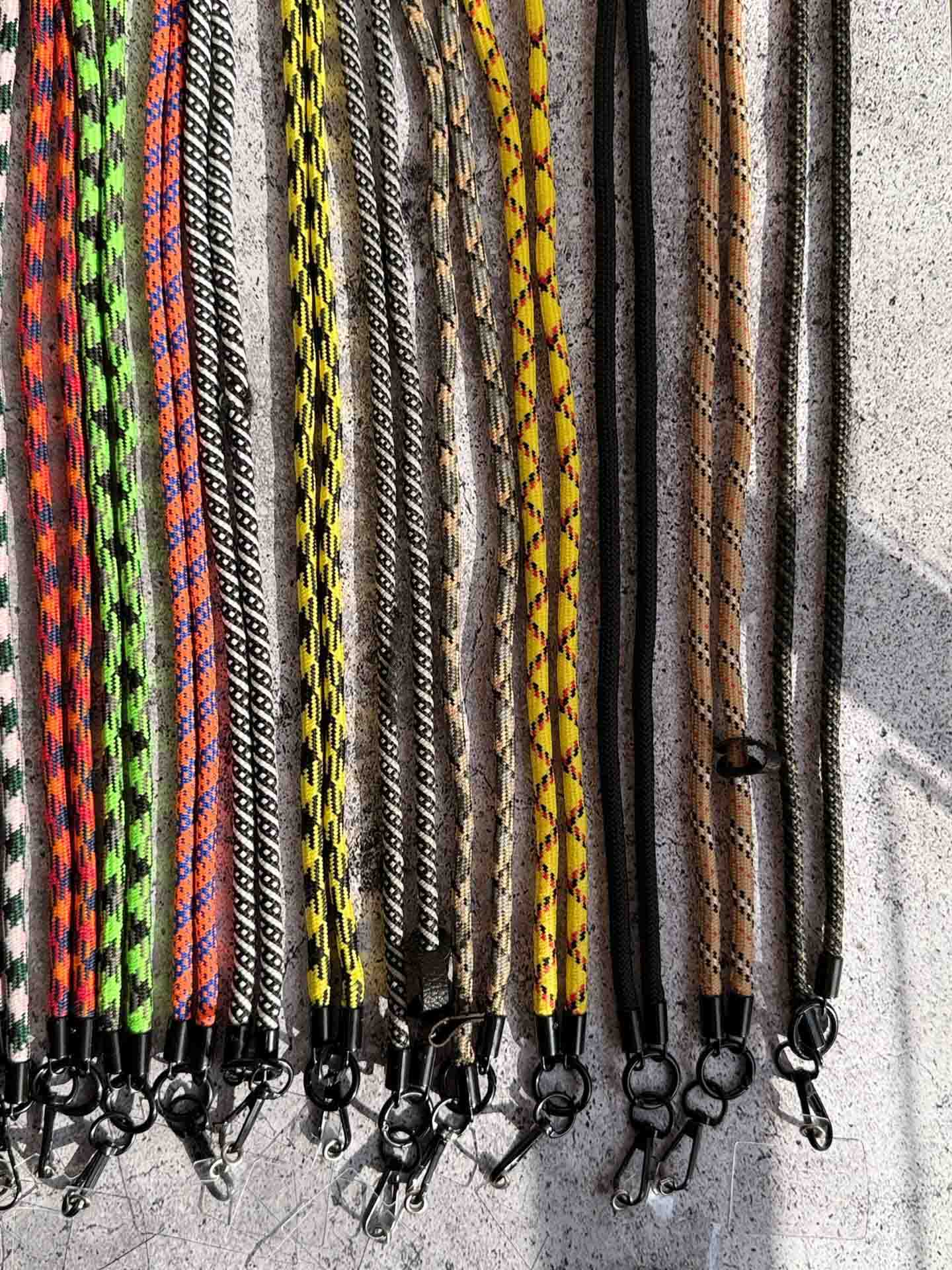 بند گوشی گردنی تک قلاب رنگبندی