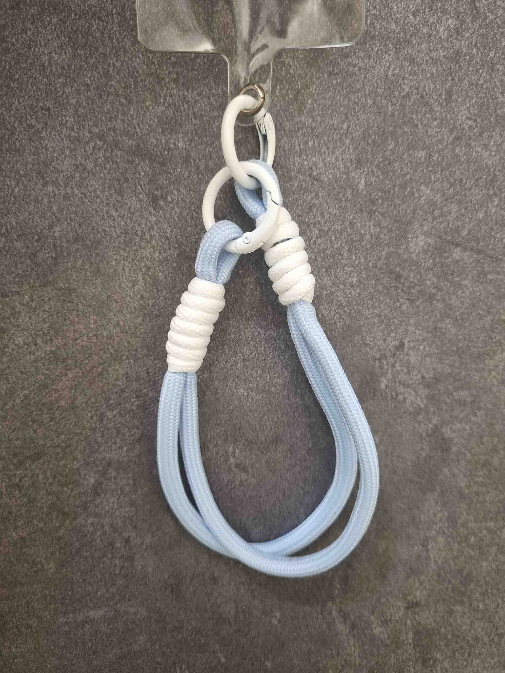 بند آویز کوتاه آبی